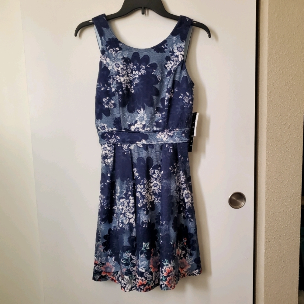 Bow and cut out back dress